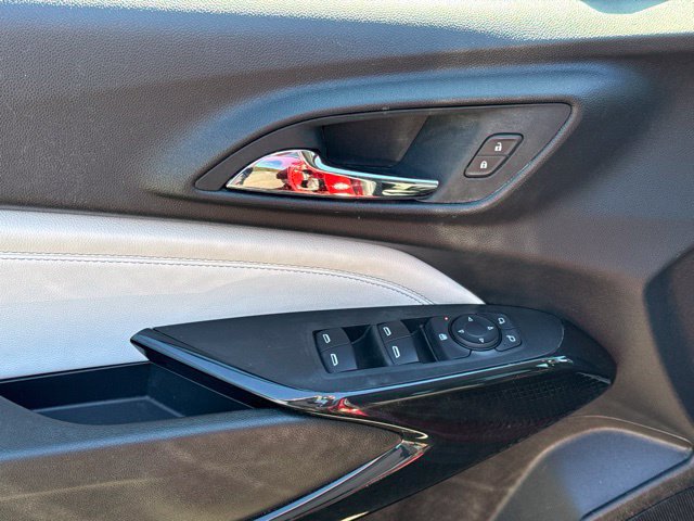 Used 2025 Chevrolet Trax LT FWD image 9