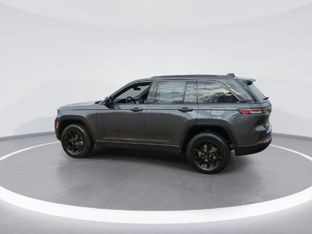 New 2026 Jeep Grand Cherokee Altitude RWD image 5