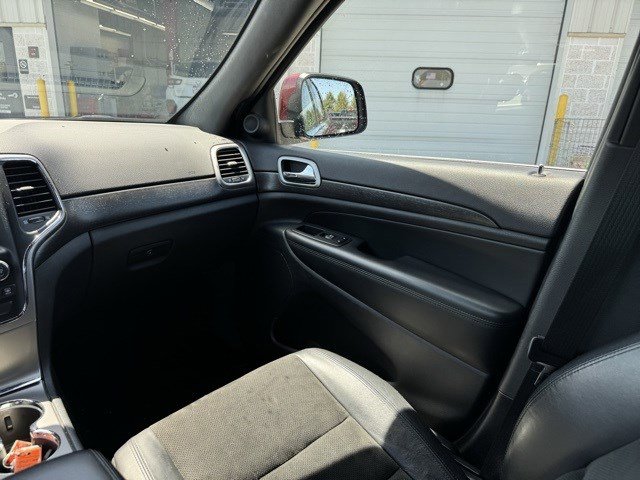 Used 2018 Jeep Grand Cherokee Laredo image 19