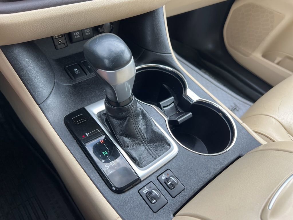 Used 2018 Toyota Highlander XLE AWD/4WD image 14