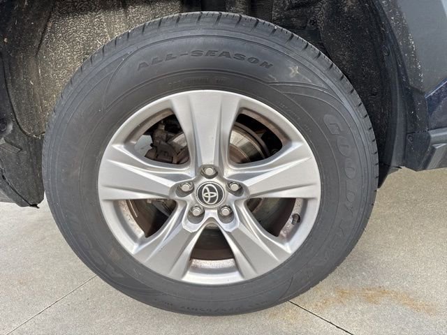 Used 2024 Toyota RAV4 XLE image 9