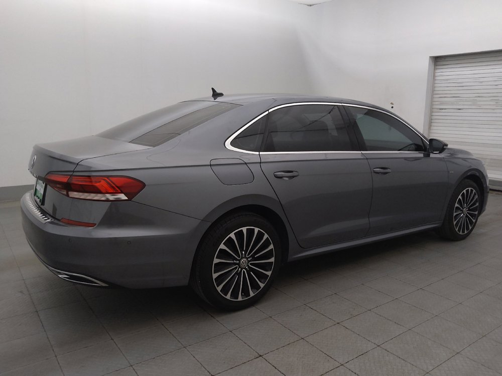 Used 2022 Volkswagen Passat 2.0T FWD image 10