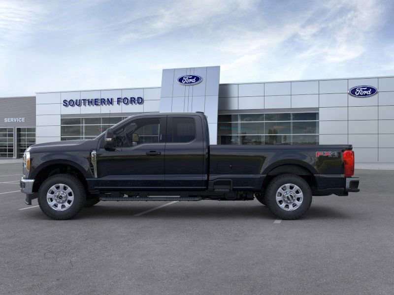 New 2025 Ford F350 XLT w/ FX4 Off-Road Package image 3