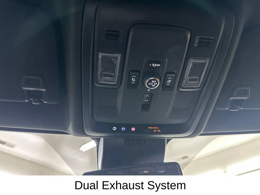 Used 2025 GMC Yukon Denali AWD/4WD image 54
