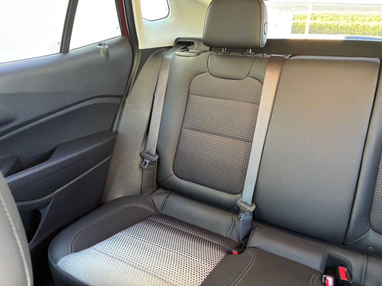 Used 2025 Chevrolet Trax LT image 38