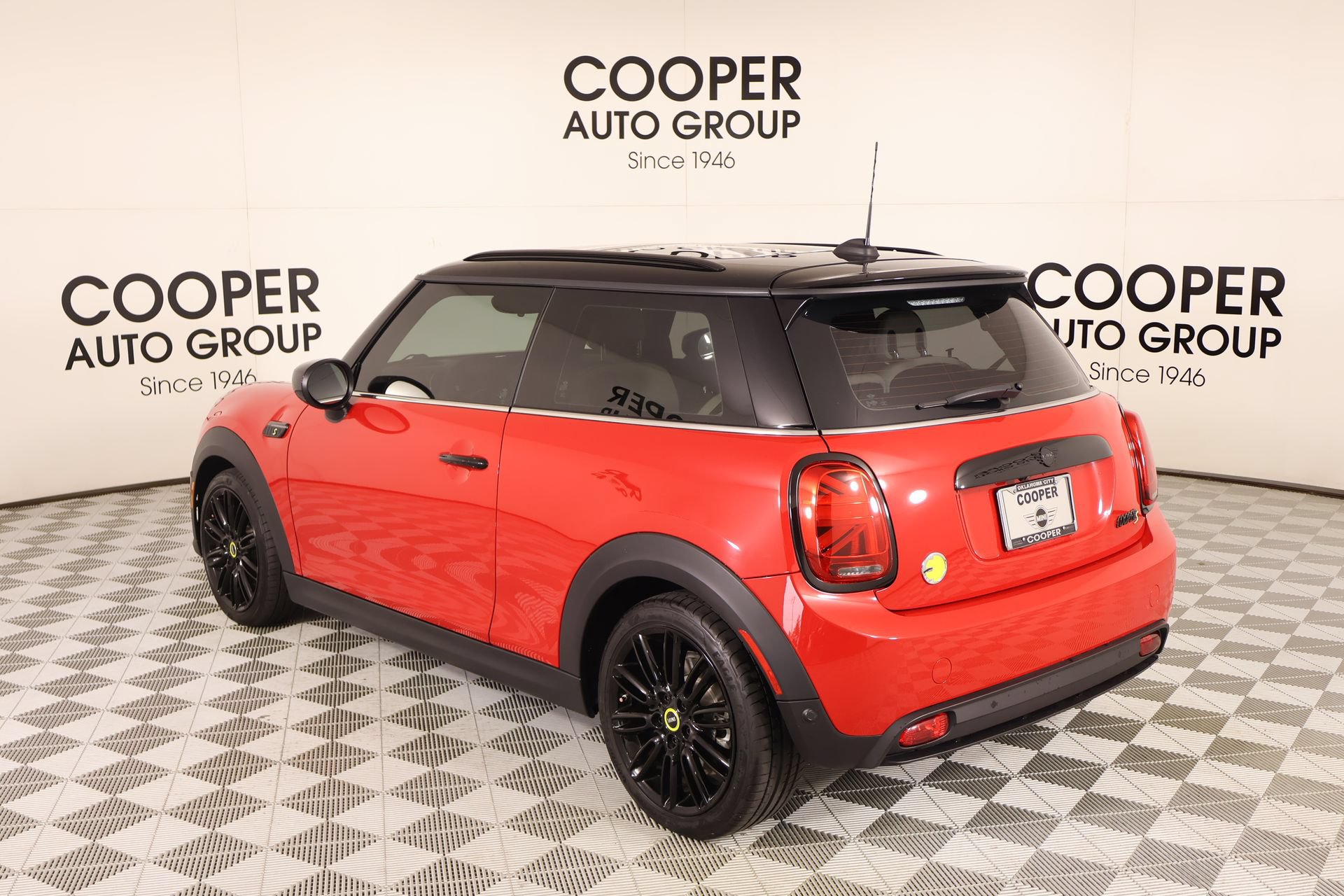 Used 2022 MINI Cooper SE FWD image 23