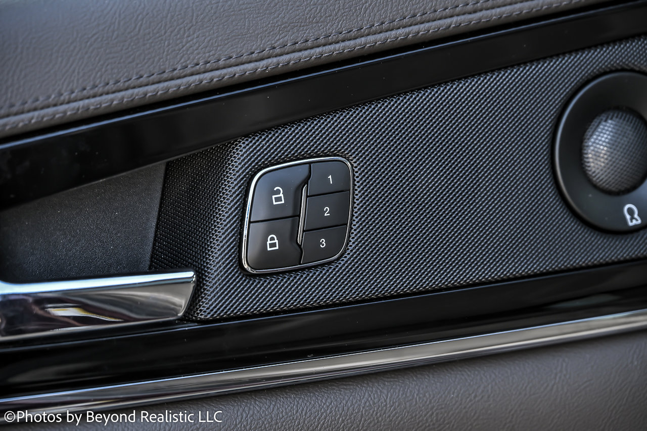 Used 2021 Lincoln Nautilus Reserve image 16