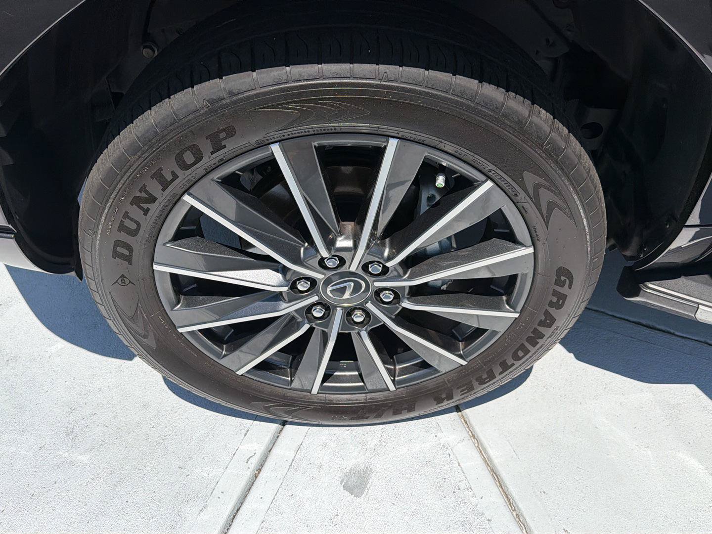 Used 2025 Lexus GX 550 w/ Cold Area Package AWD/4WD image 35
