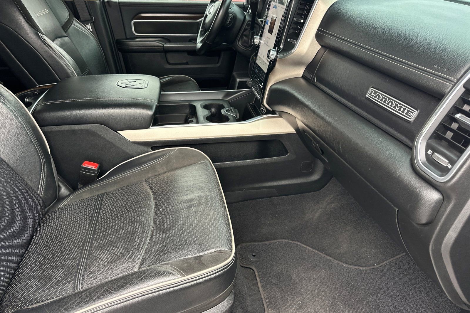 Used 2022 RAM 3500 Laramie image 15