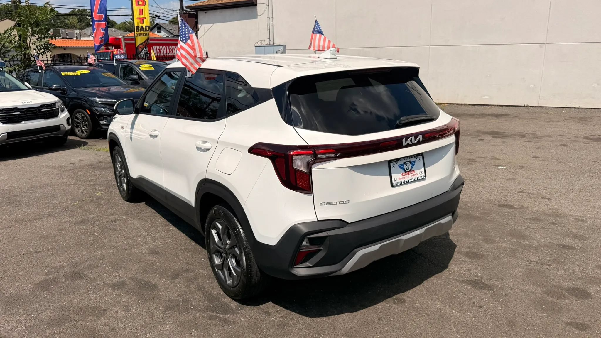 Used 2024 Kia Seltos LX AWD/4WD image 5