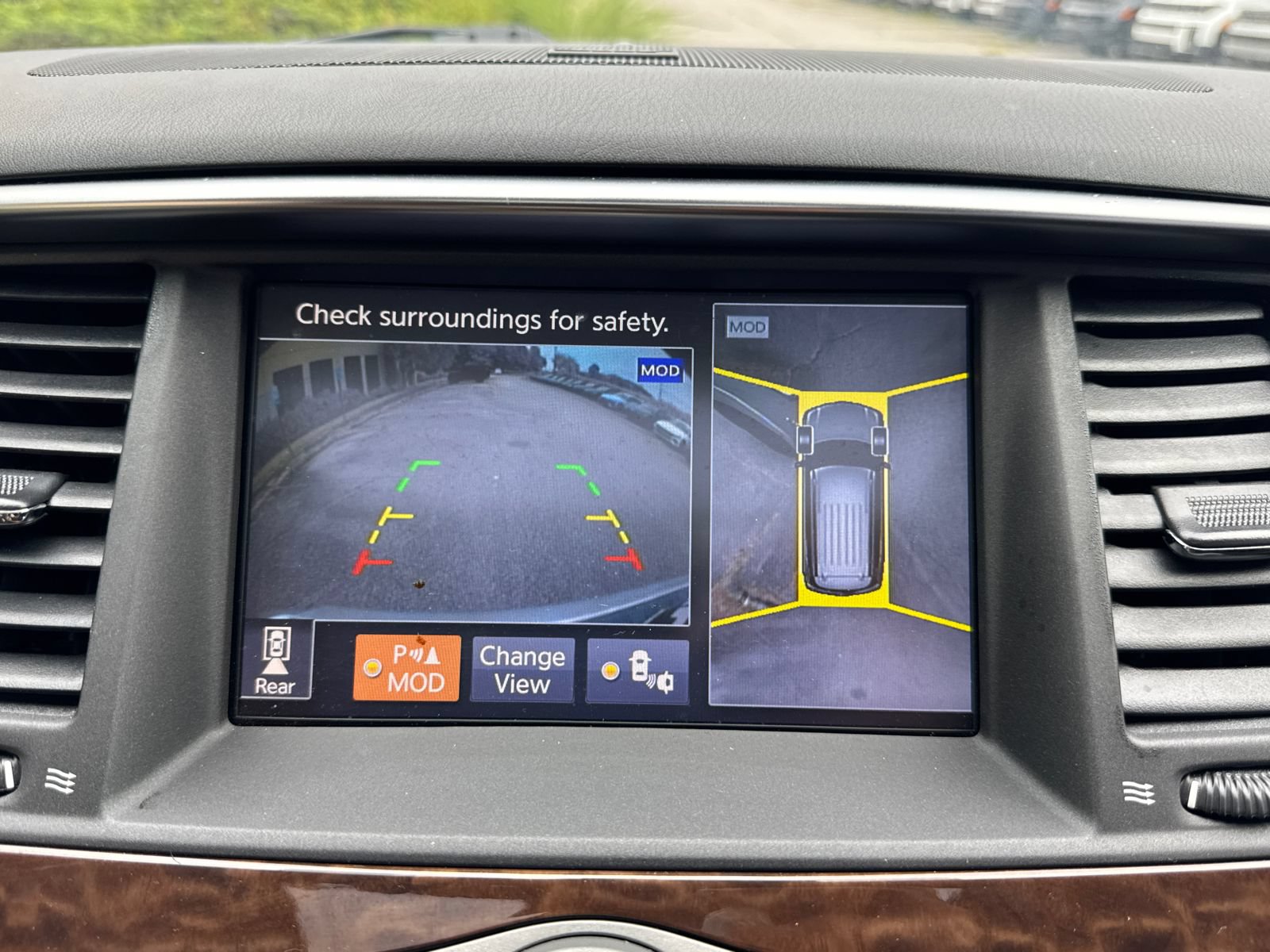 Used 2019 Nissan Armada Platinum w/ Captain's Chairs Package RWD image 30