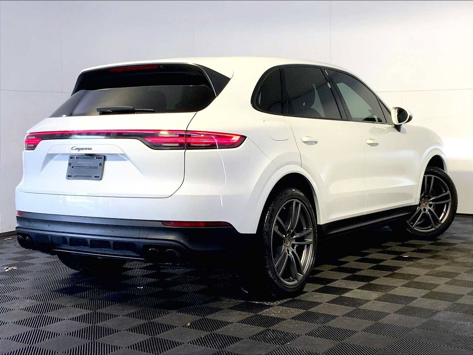 Certified 2021 Porsche Cayenne AWD/4WD image 7