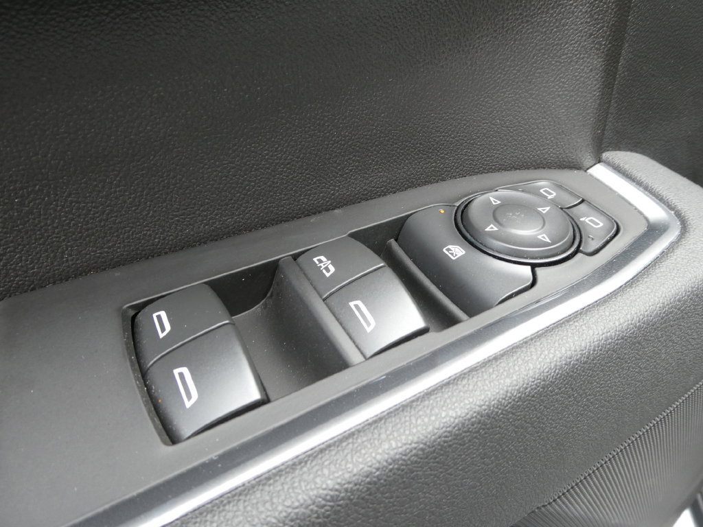 Certified 2025 Chevrolet Silverado 1500 LT AWD/4WD image 24