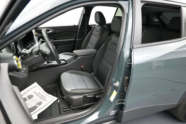 Used 2025 Chevrolet Trax LT w/ Driver Confidence Package FWD image 11