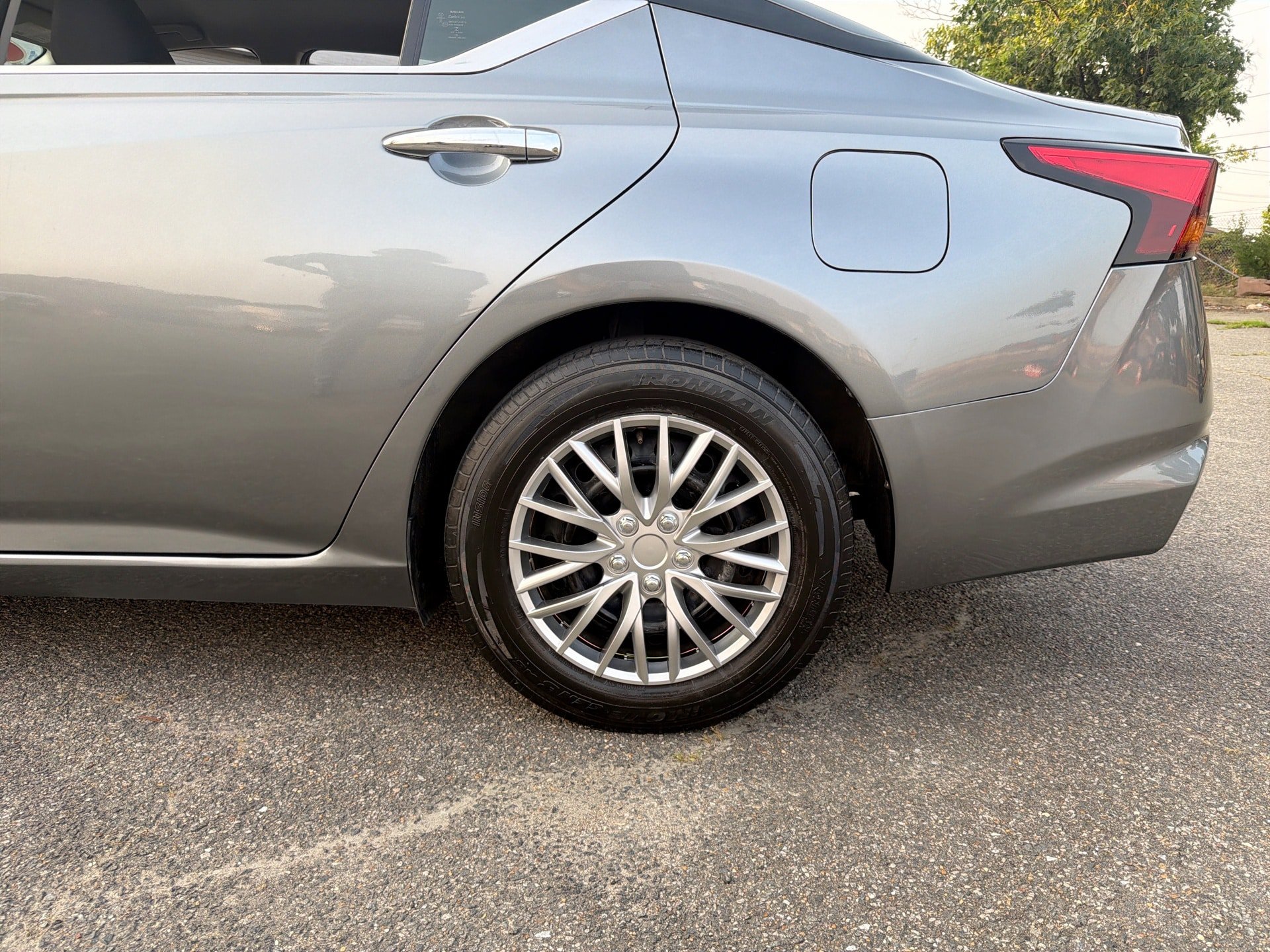 Used 2022 Nissan Altima 2.5 S FWD image 27