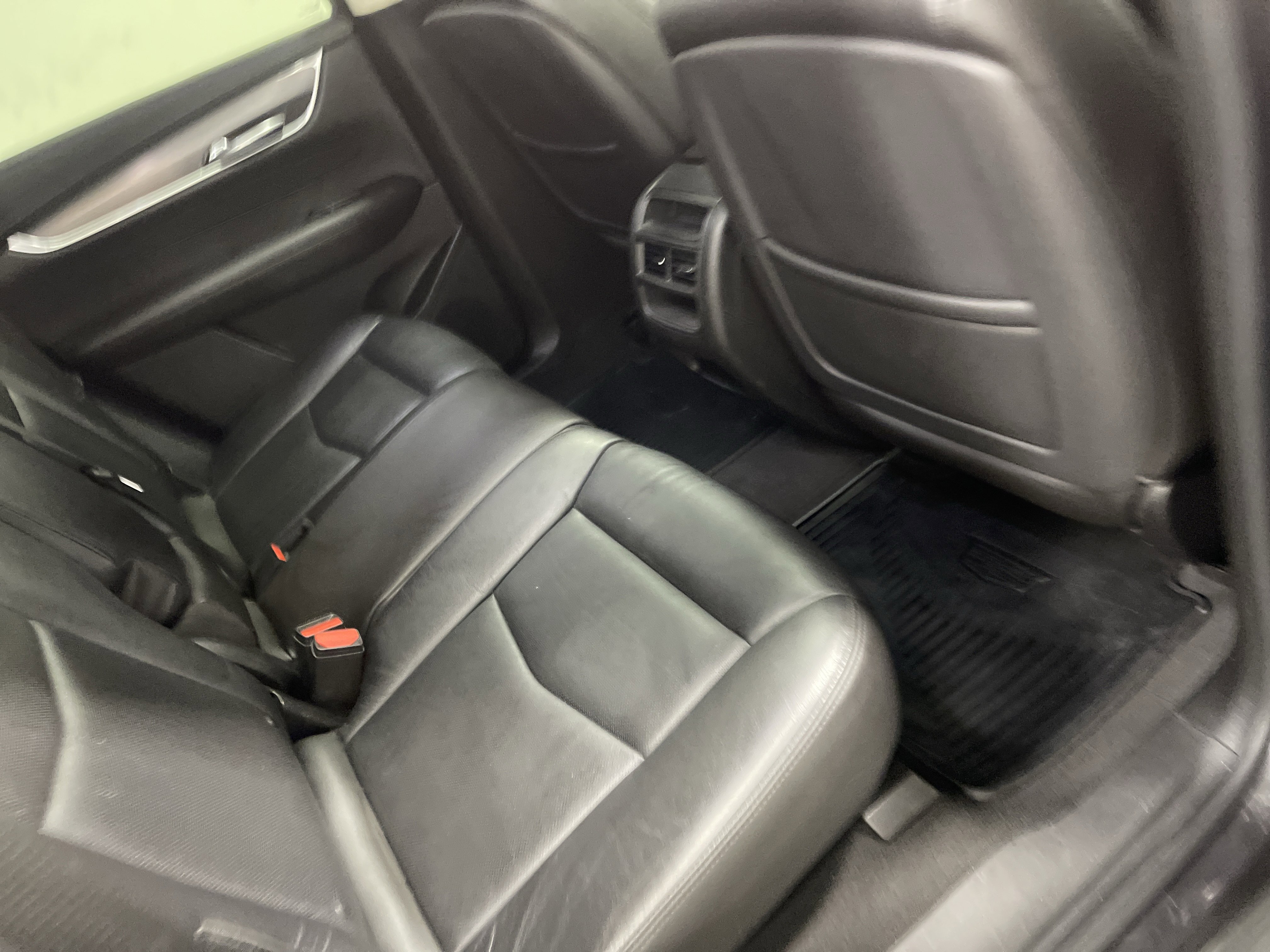 Used 2017 Cadillac XT5 Luxury w/ Driver Awareness Package image 22