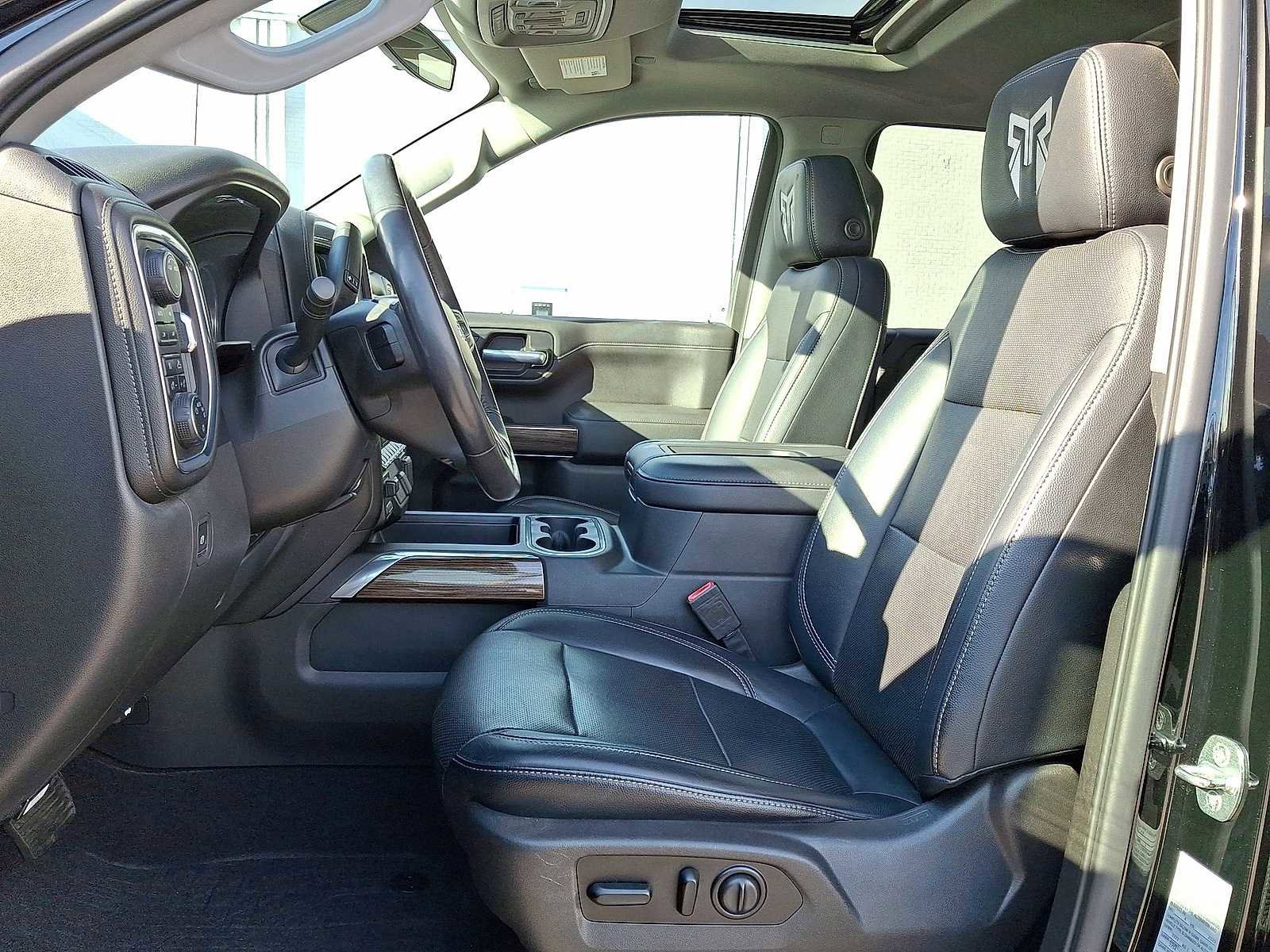 Used 2020 Chevrolet Silverado 1500 RST image 25