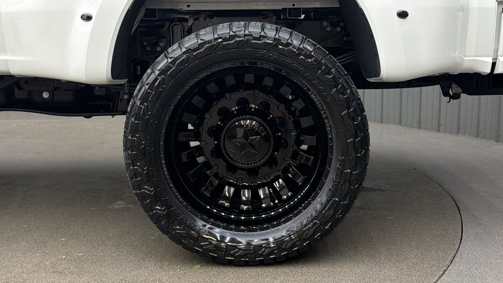 Used 2026 Ford F450 Platinum w/ FX4 Off-Road Package AWD/4WD image 12