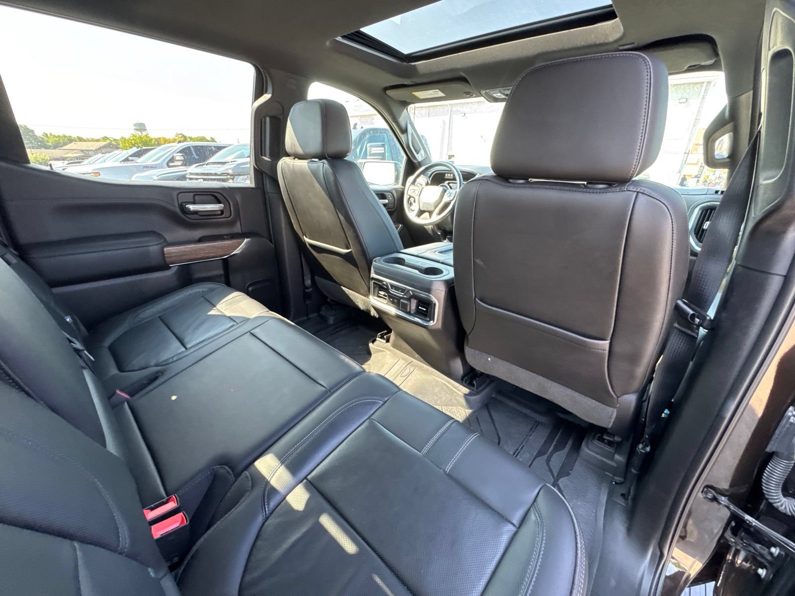 Used 2019 Chevrolet Silverado 1500 High Country w/ Technology Package AWD/4WD image 31