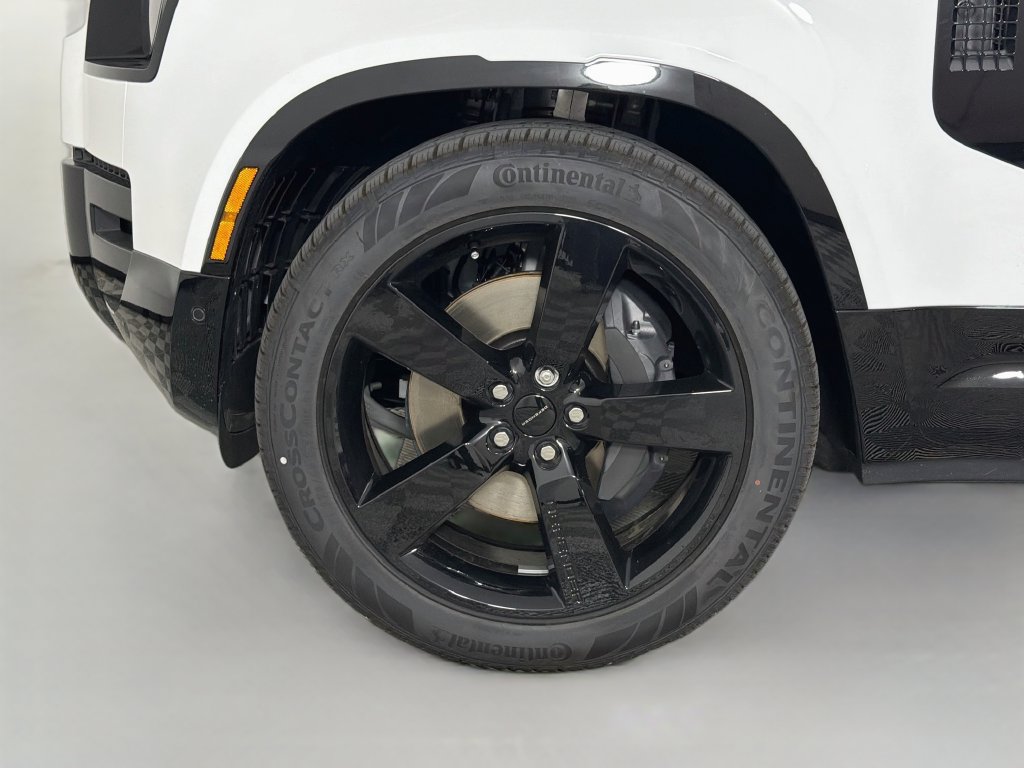 New 2026 Land Rover Defender 130 X-Dynamic SE AWD/4WD image 33