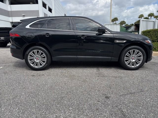 Used 2020 Jaguar F-PACE Premium image 2