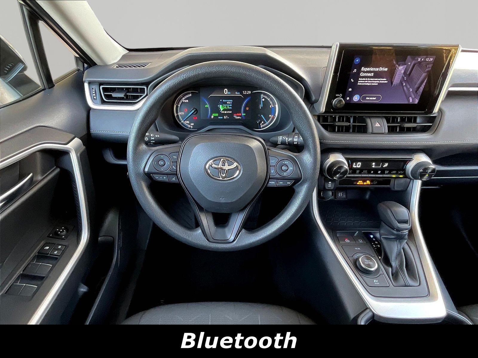 Used 2025 Toyota RAV4 XLE AWD/4WD image 8