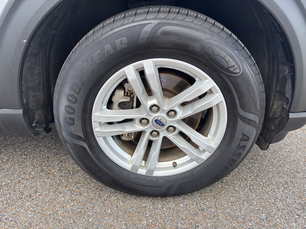 Used 2021 Ford Explorer XLT w/ Equipment Group 202A image 25