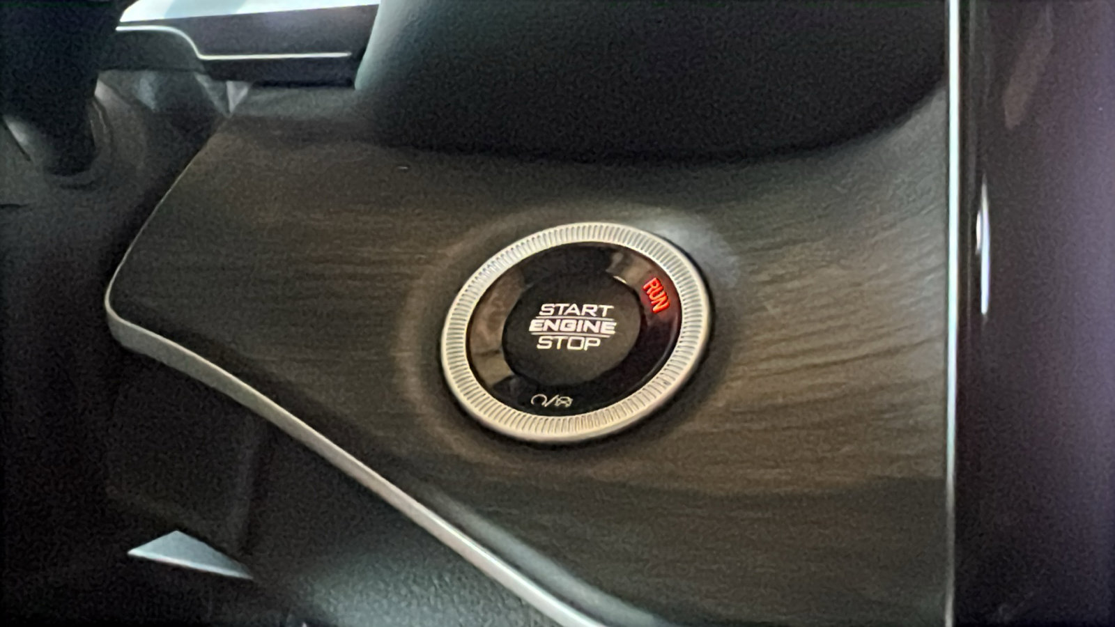 New 2025 Jeep Grand Cherokee L Limited w/ Luxury Tech Group II image 33