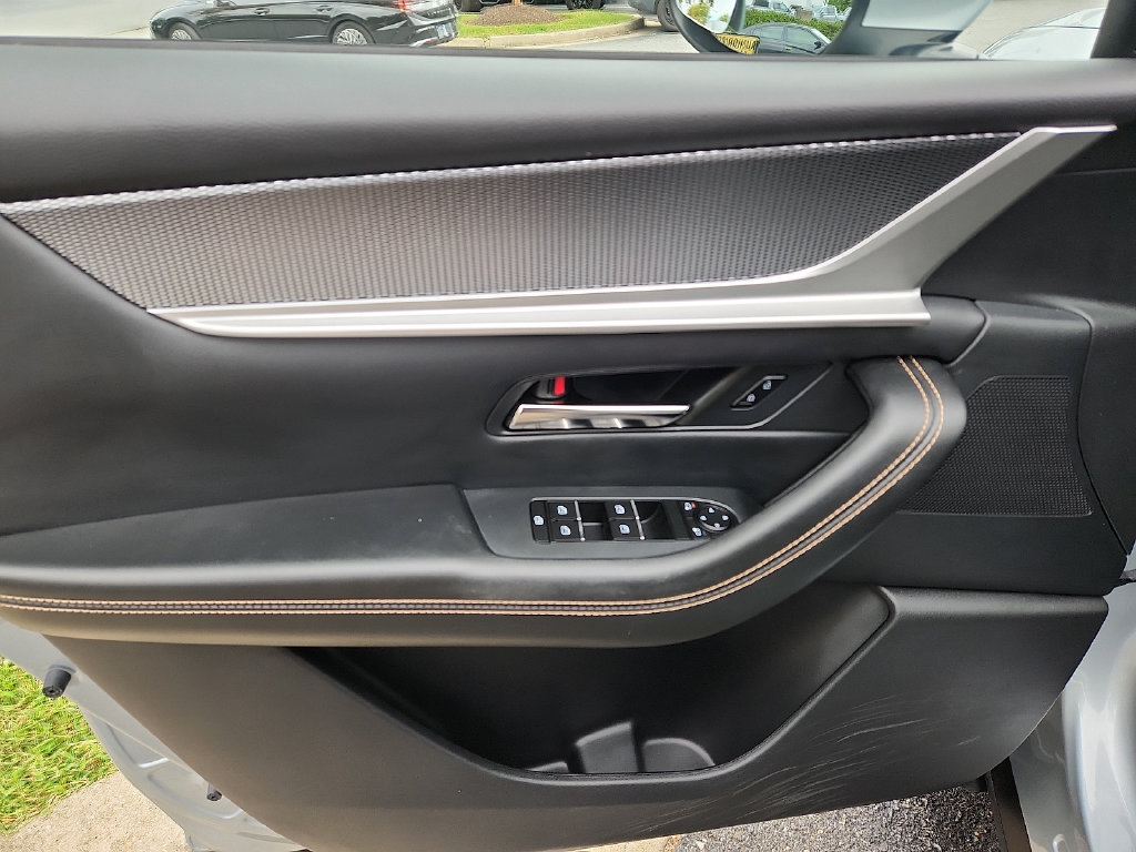 Used 2024 MAZDA CX-90 Plug-In Hybrid w/ Premium Pkg AWD/4WD image 12