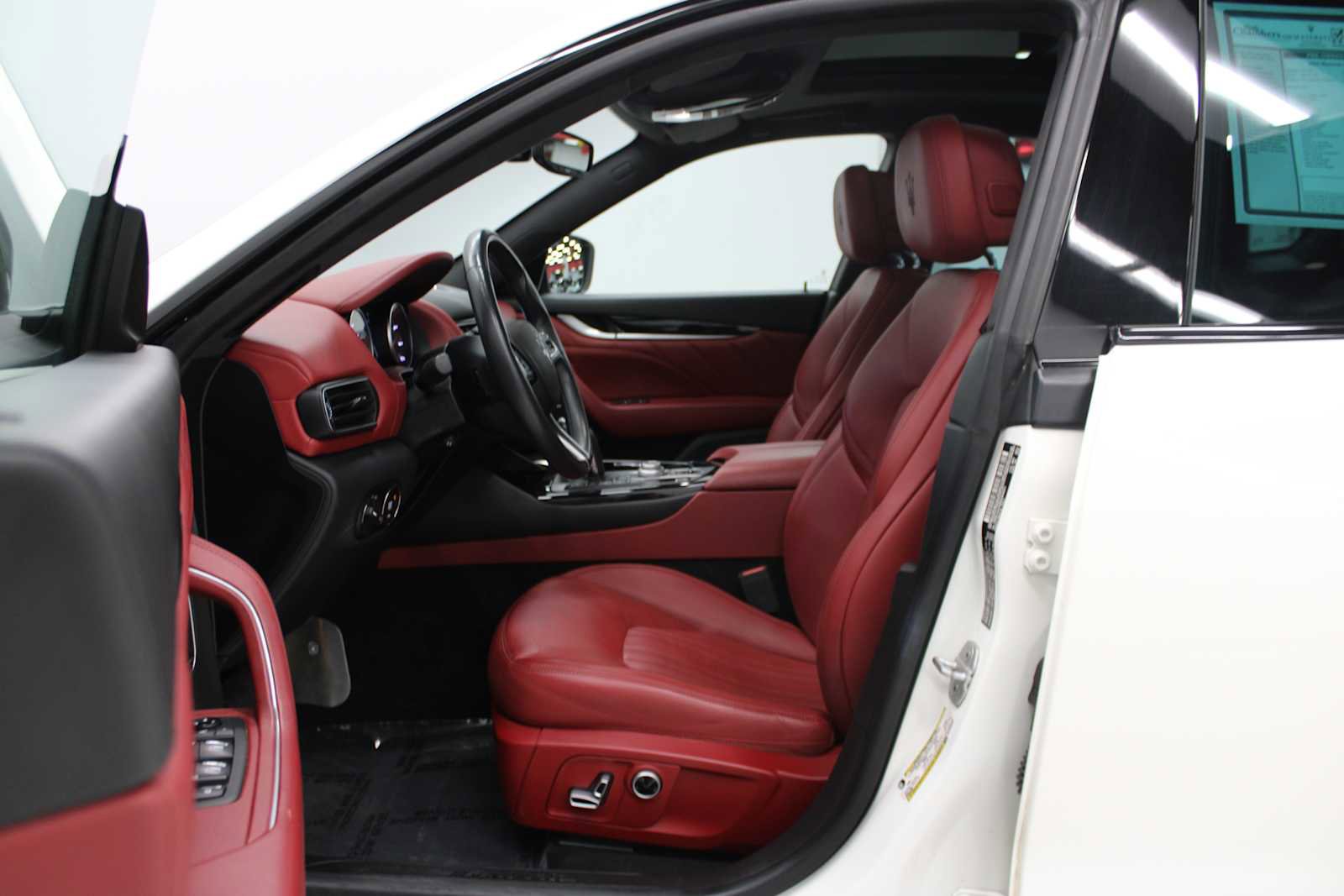 Used 2022 Maserati Levante GT image 16