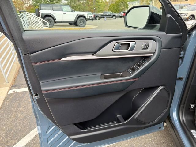 Used 2025 Ford Explorer ST-Line w/ Premium Package AWD/4WD image 13