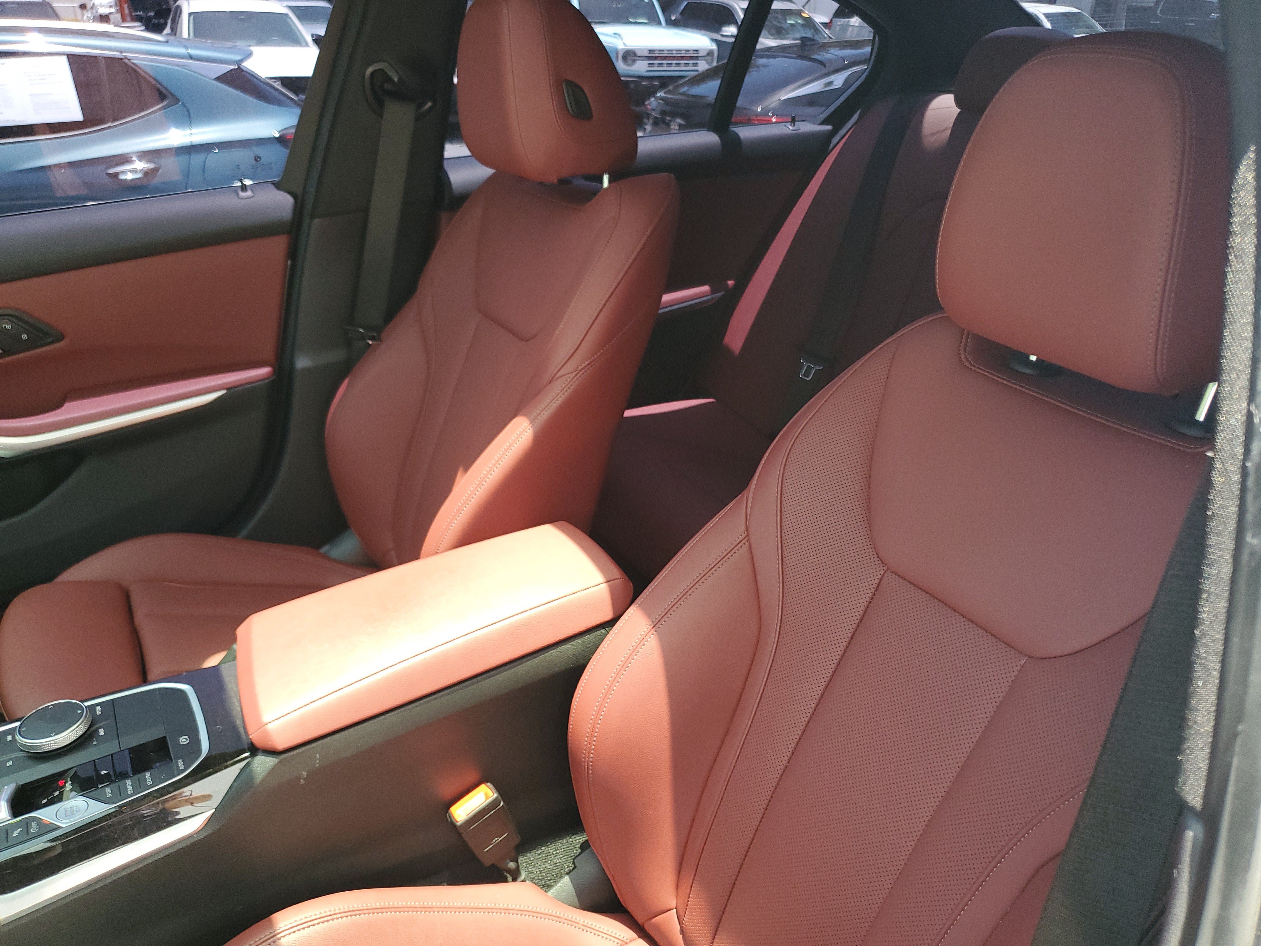 Used 2024 BMW 330i Sedan w/ M Sport Package RWD image 19