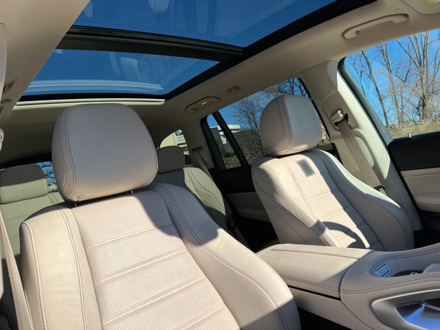 Used 2021 Mercedes-Benz GLS 450 4MATIC image 38