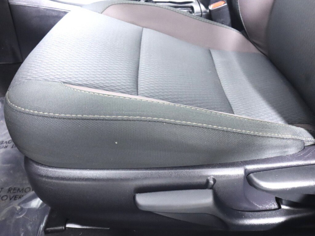 Used 2018 Toyota Corolla LE FWD image 26