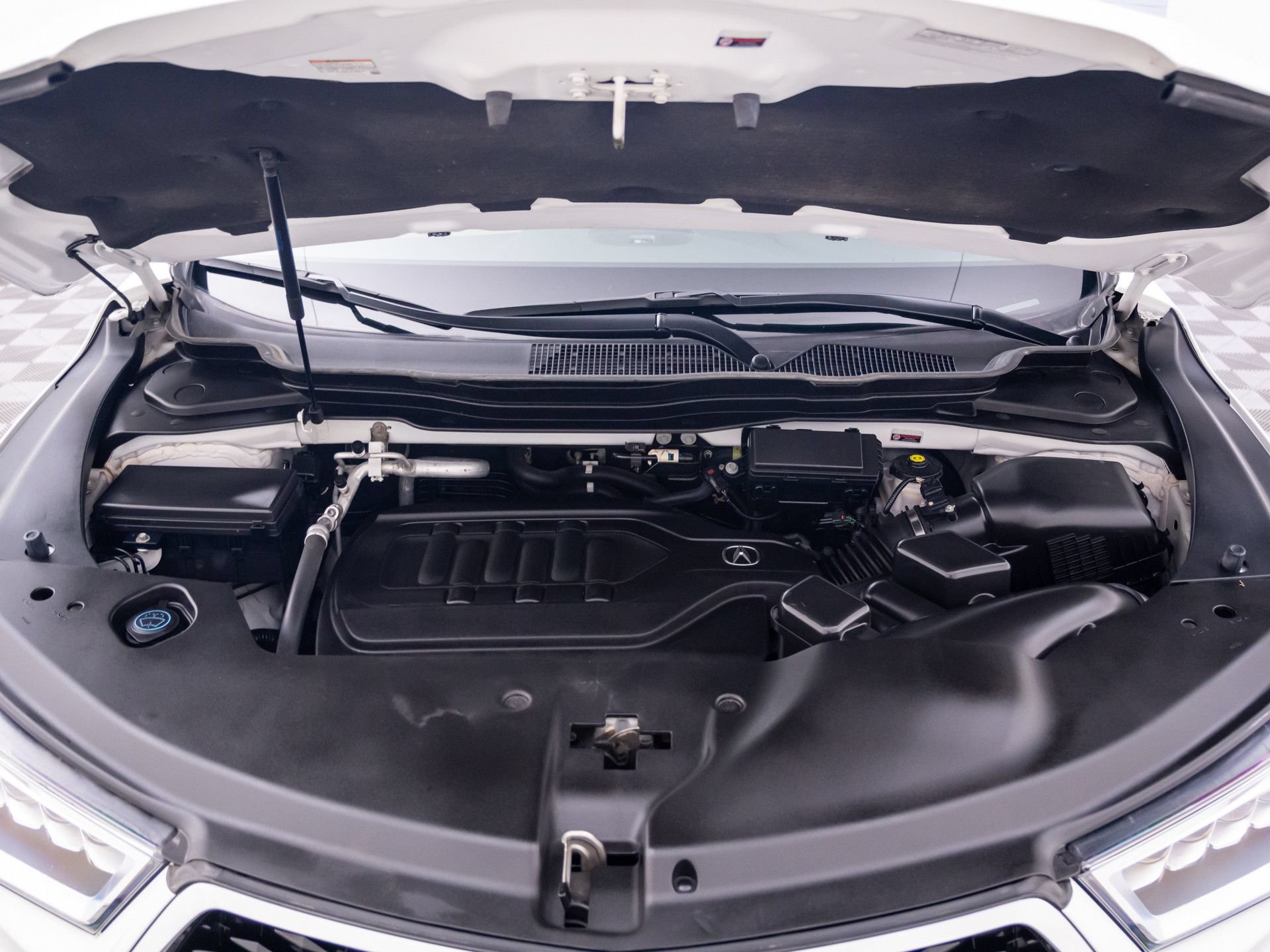Used 2020 Acura MDX SH-AWD image 32
