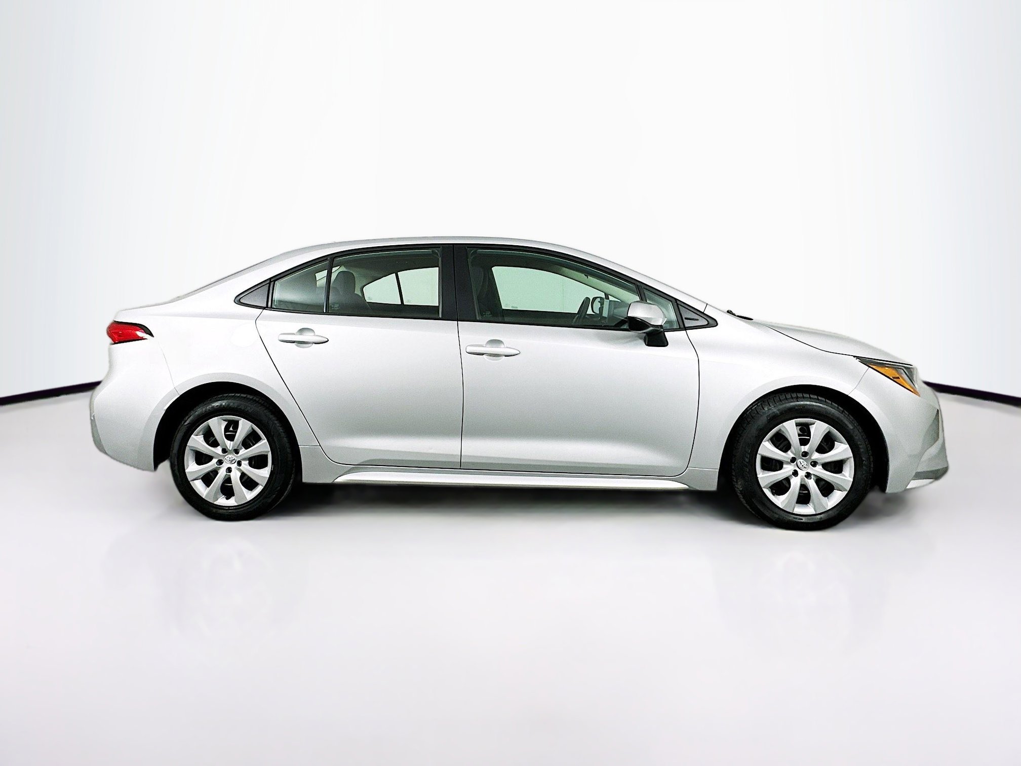 Used 2023 Toyota Corolla LE image 10