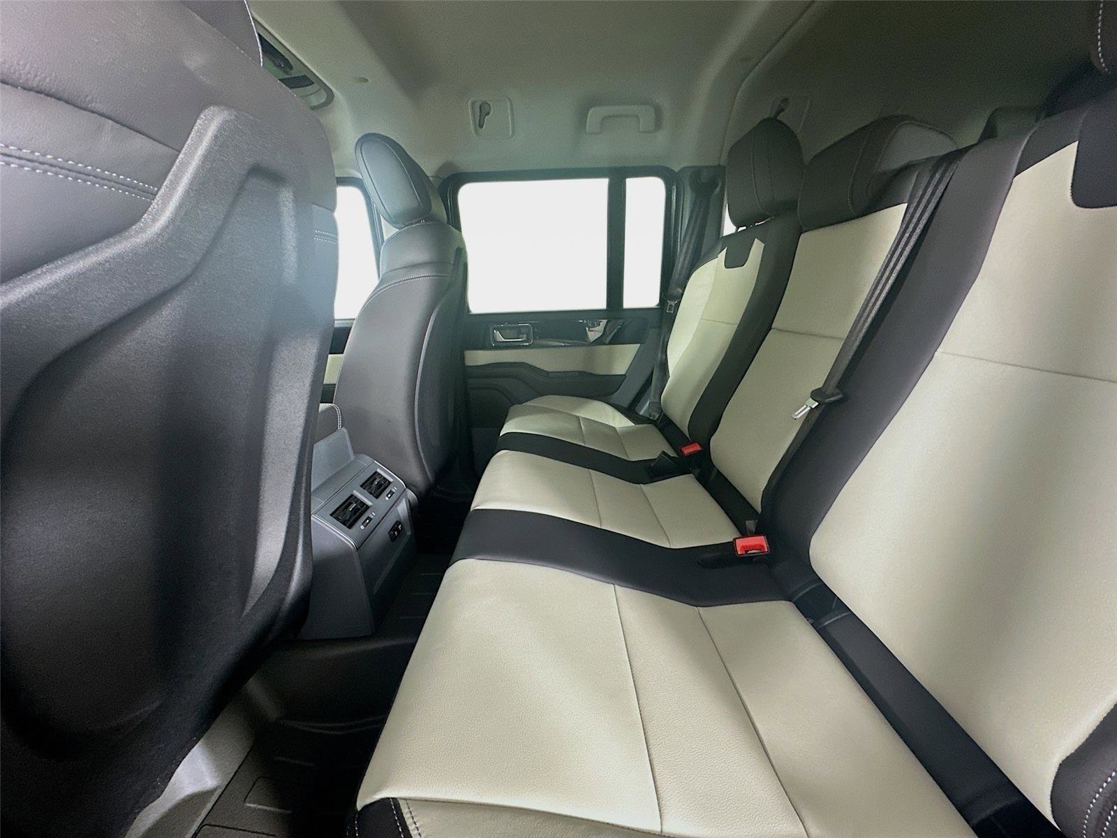 New 2025 INEOS Grenadier Fieldmaster Edition image 39