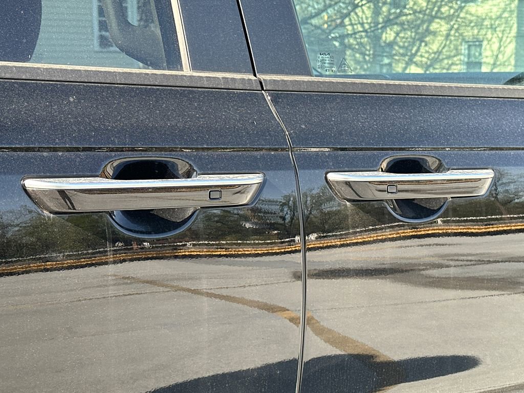 New 2026 Kia Carnival EX FWD image 10