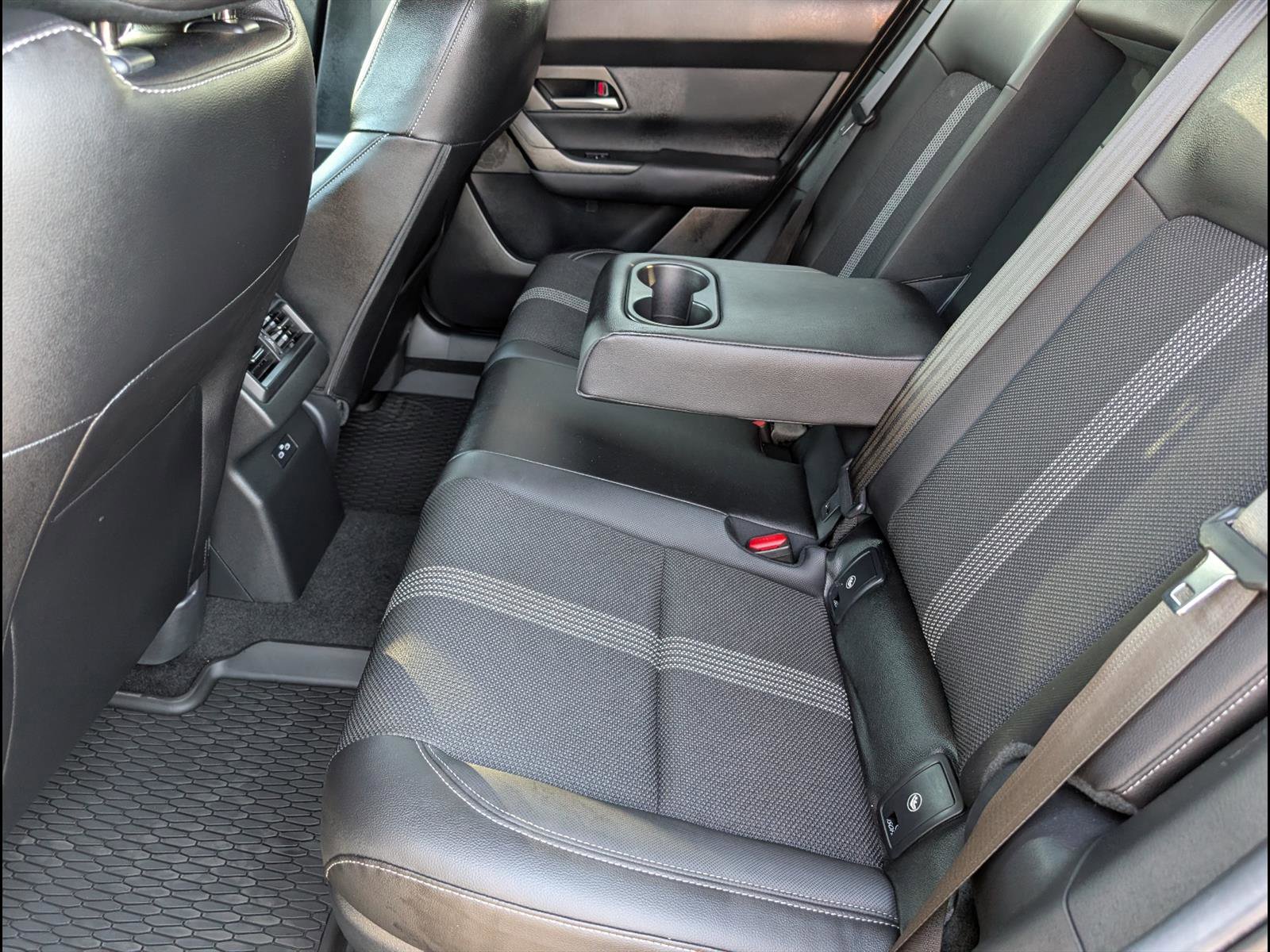 Used 2025 MAZDA CX-50 2.5 Hybrid w/ Preferred Pkg image 11