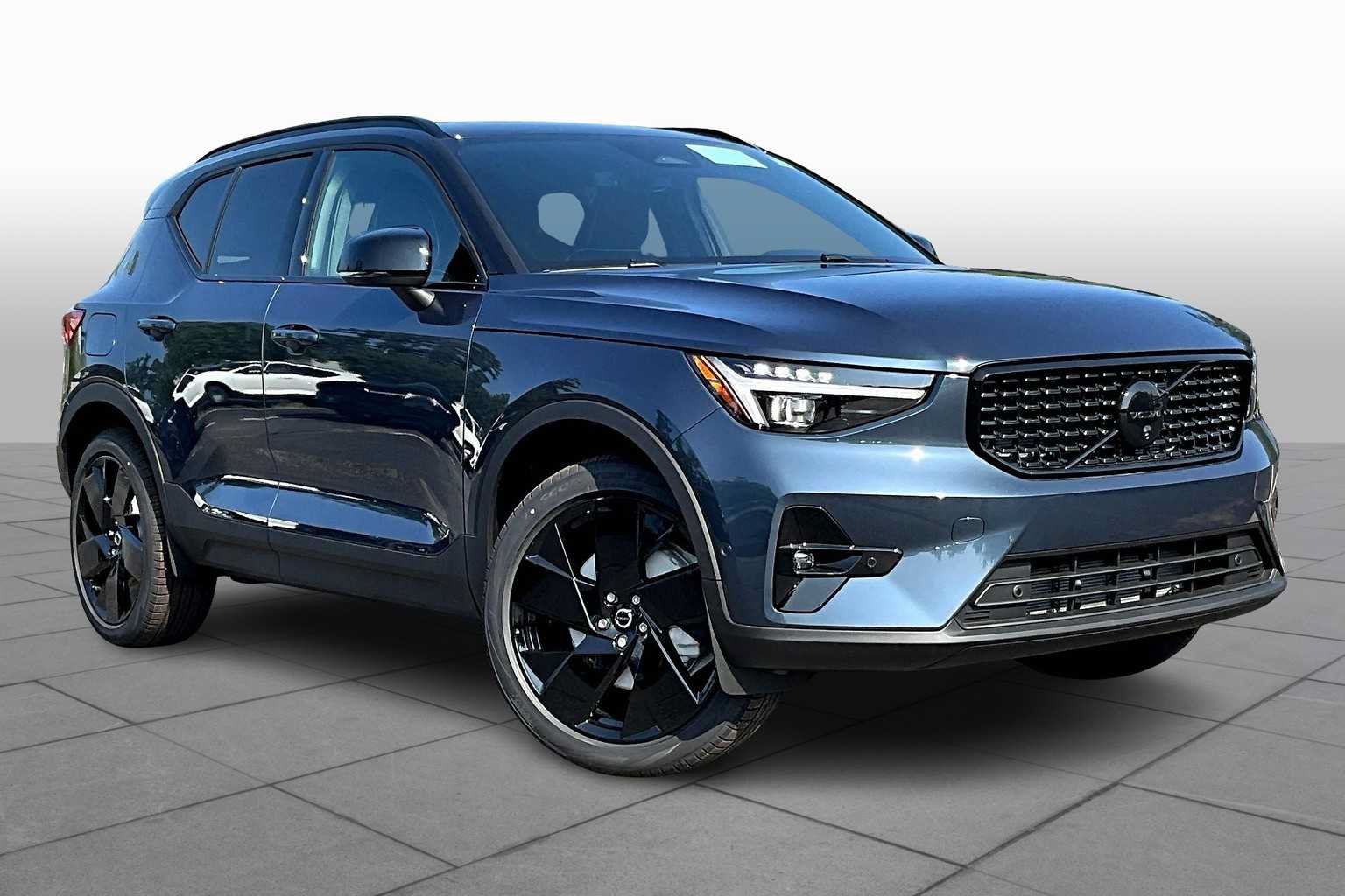 New 2026 Volvo XC40 B5 Ultra w/ Protection Package Premier AWD/4WD image 17