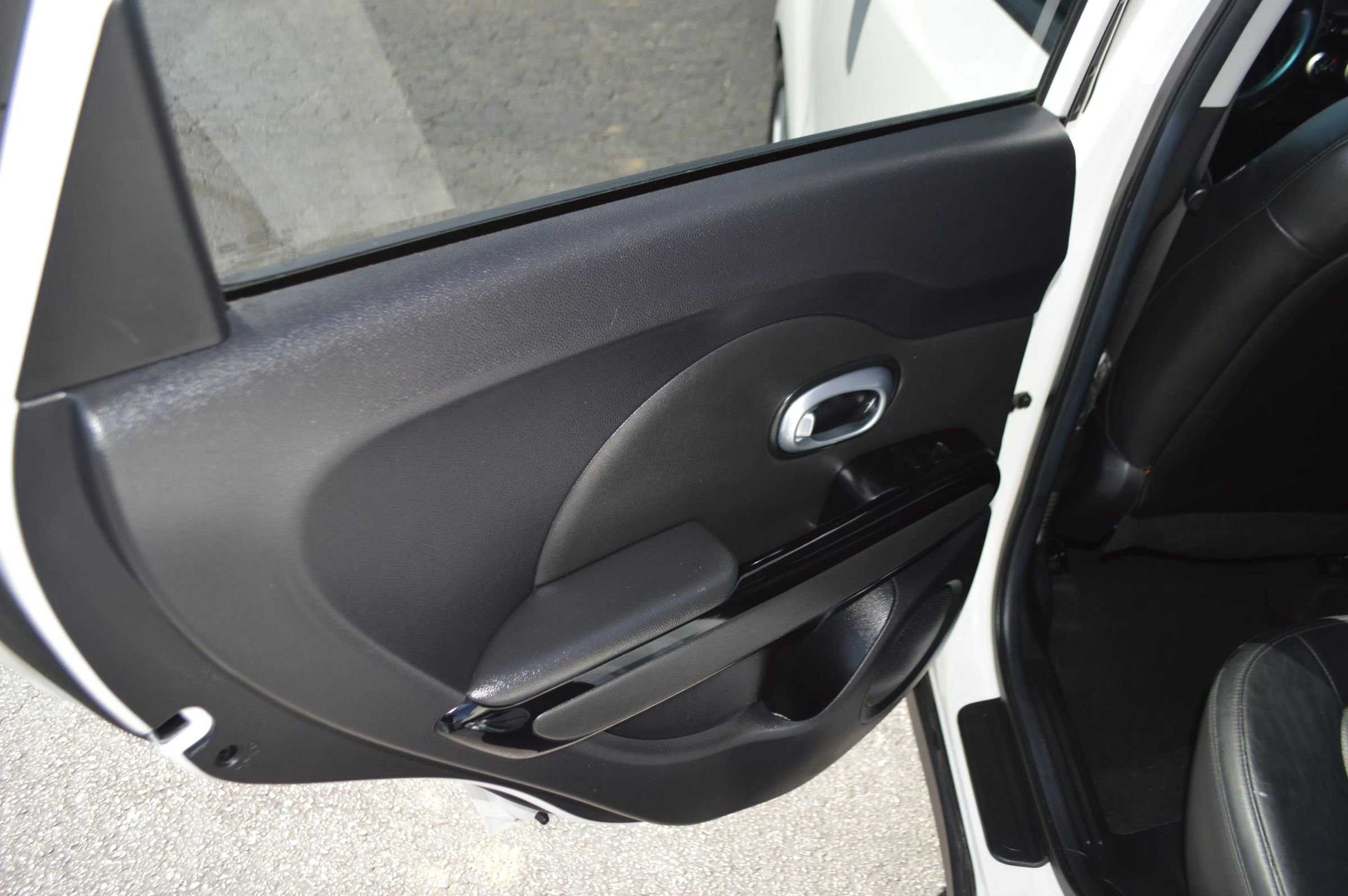 Used 2016 Kia Soul ! FWD image 18