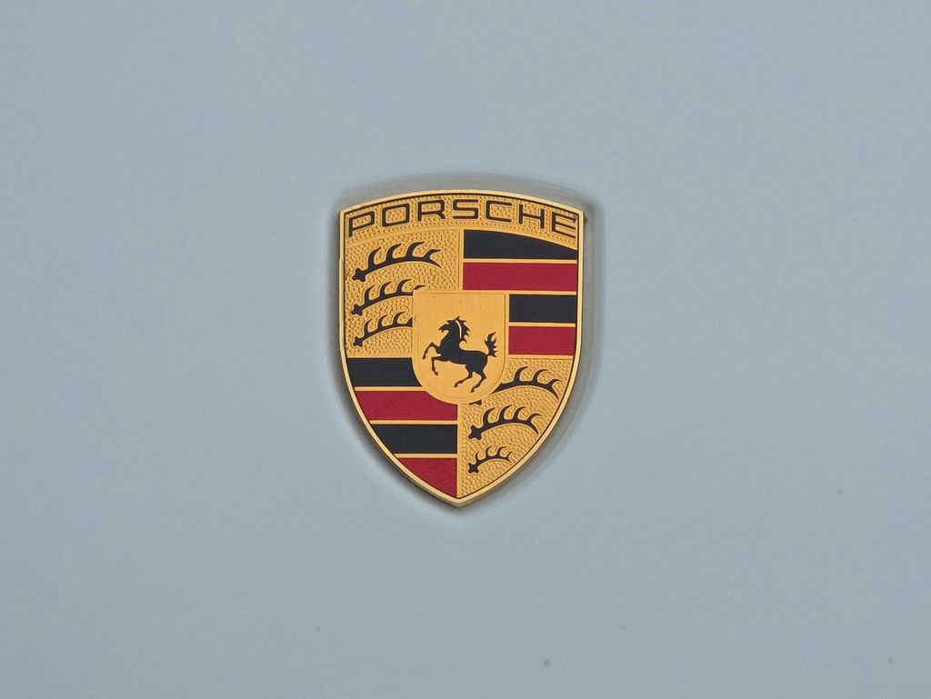 Certified 2023 Porsche Macan S image 26