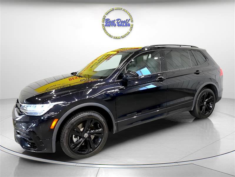 Used 2023 Volkswagen Tiguan SE R-Line image 3