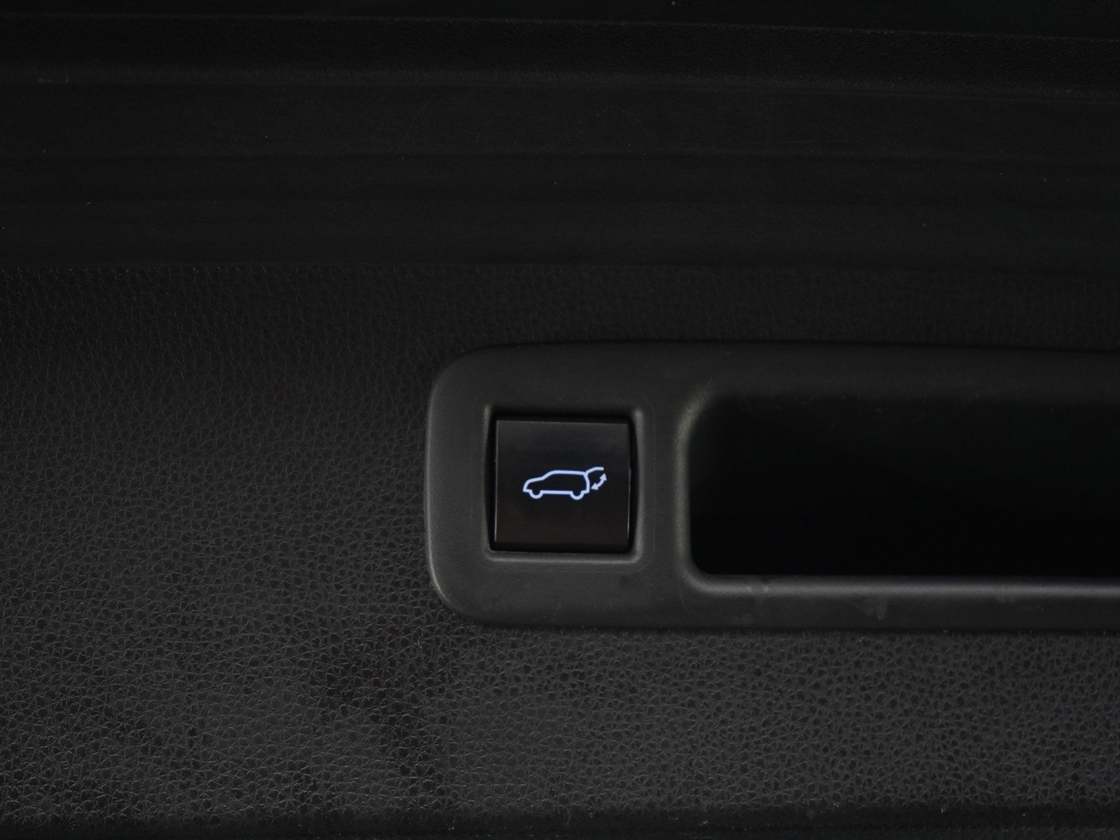 Used 2020 Toyota Highlander Platinum image 19