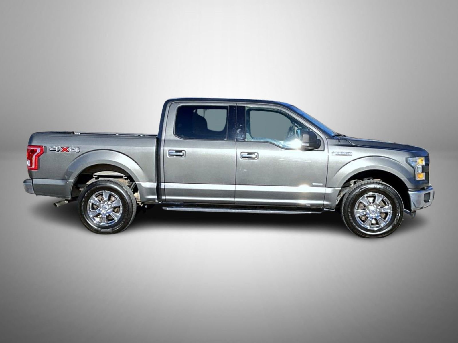 Used 2016 Ford F150 XLT w/ Equipment Group 302A Luxury image 4