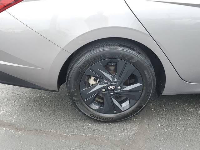 Certified 2023 Hyundai Elantra SEL FWD image 5