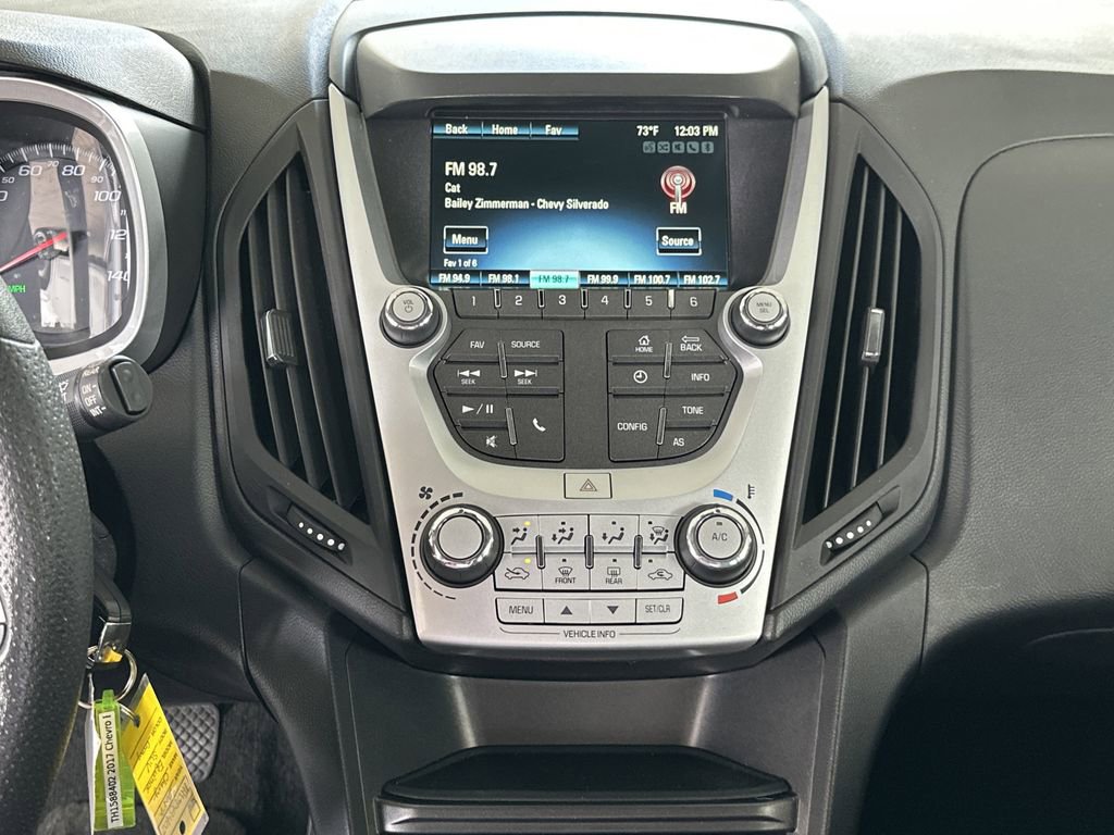 Used 2017 Chevrolet Equinox LT image 22