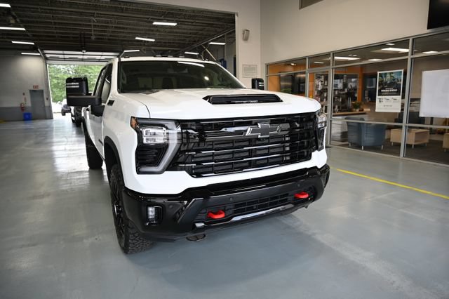 New 2026 Chevrolet Silverado 2500 LT w/ Trail Boss Package AWD/4WD image 3