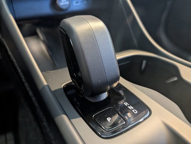 Used 2026 Volvo XC40 B5 Core w/ Climate Package image 21