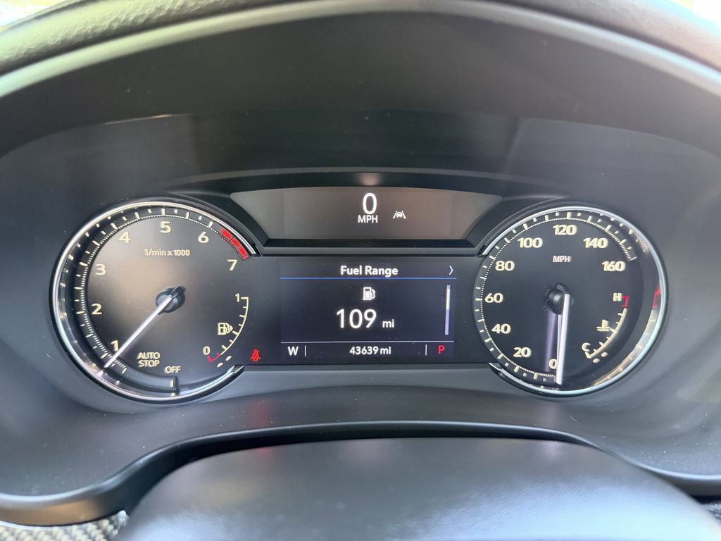 Used 2020 Cadillac XT4 Sport w/ LPO, Midnight Sport Package image 31